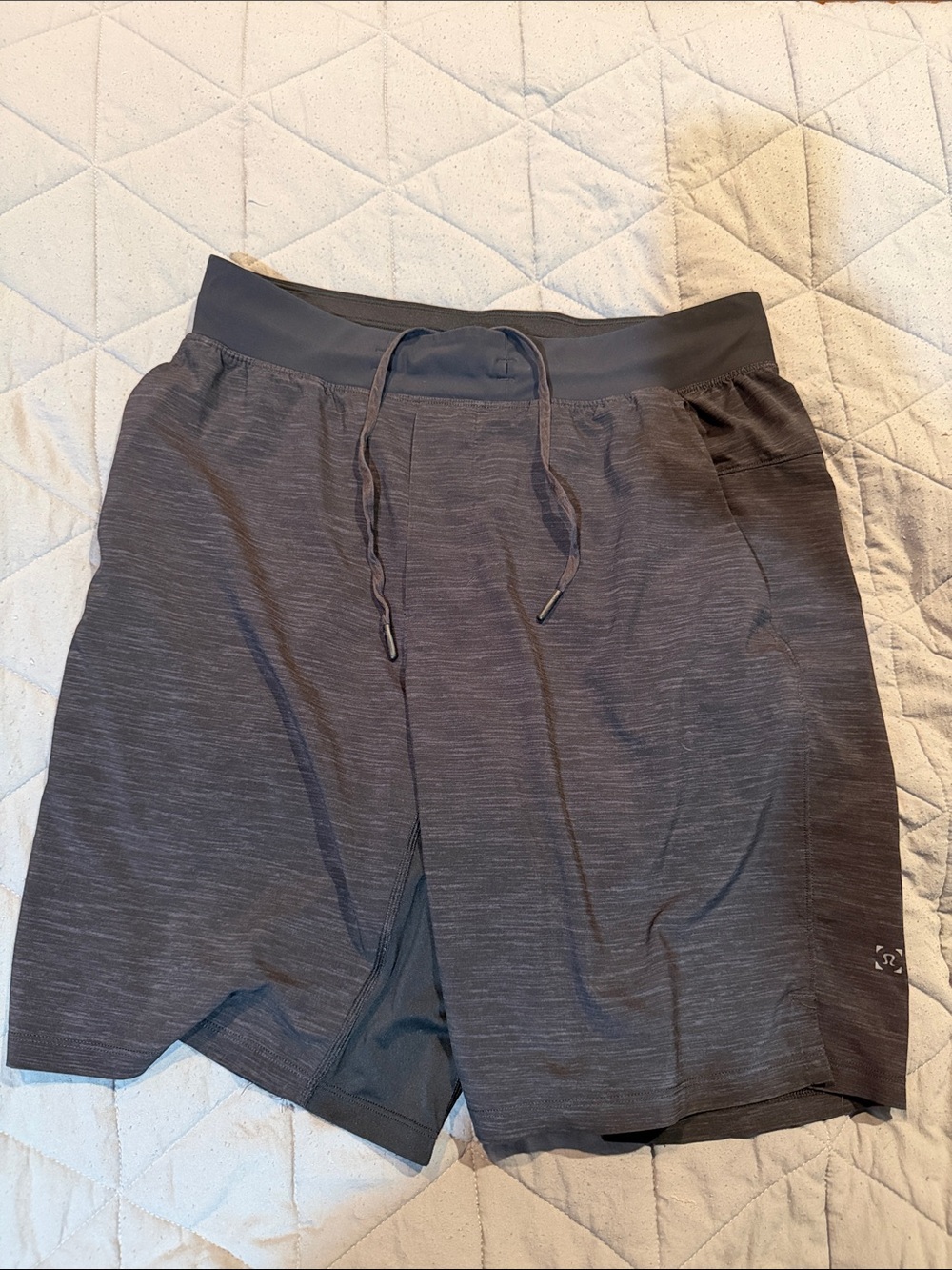 lululemon athletica Men's Charcoal Gray Athletic Shorts. 9 inch seem